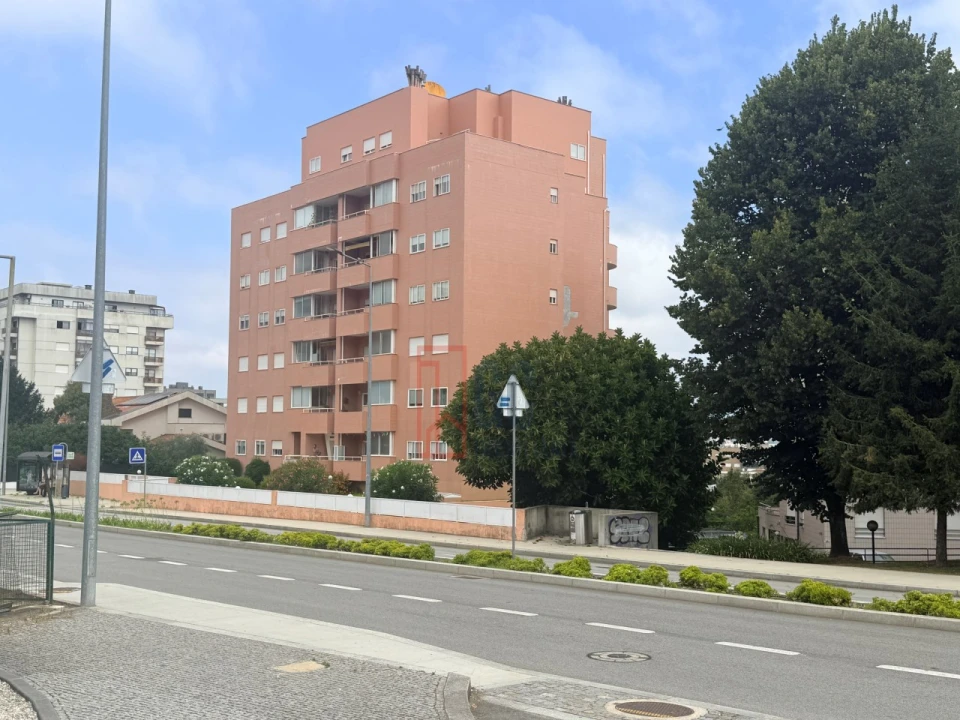 Apartamento T2 para Venda em Oliveira do Douro Foto 30