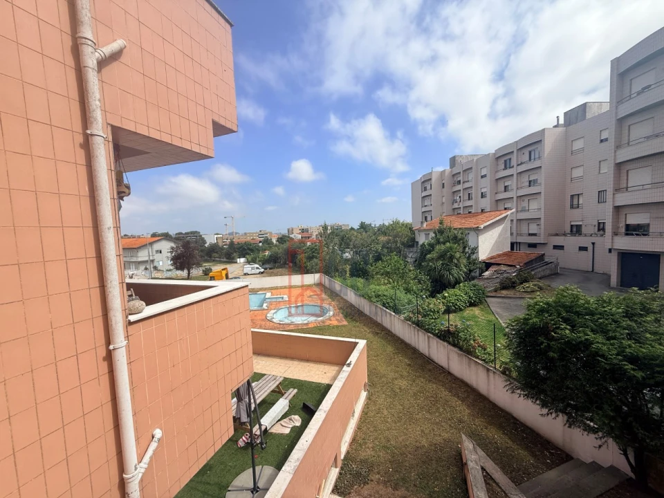 Apartamento T2 para Venda em Oliveira do Douro Foto 31