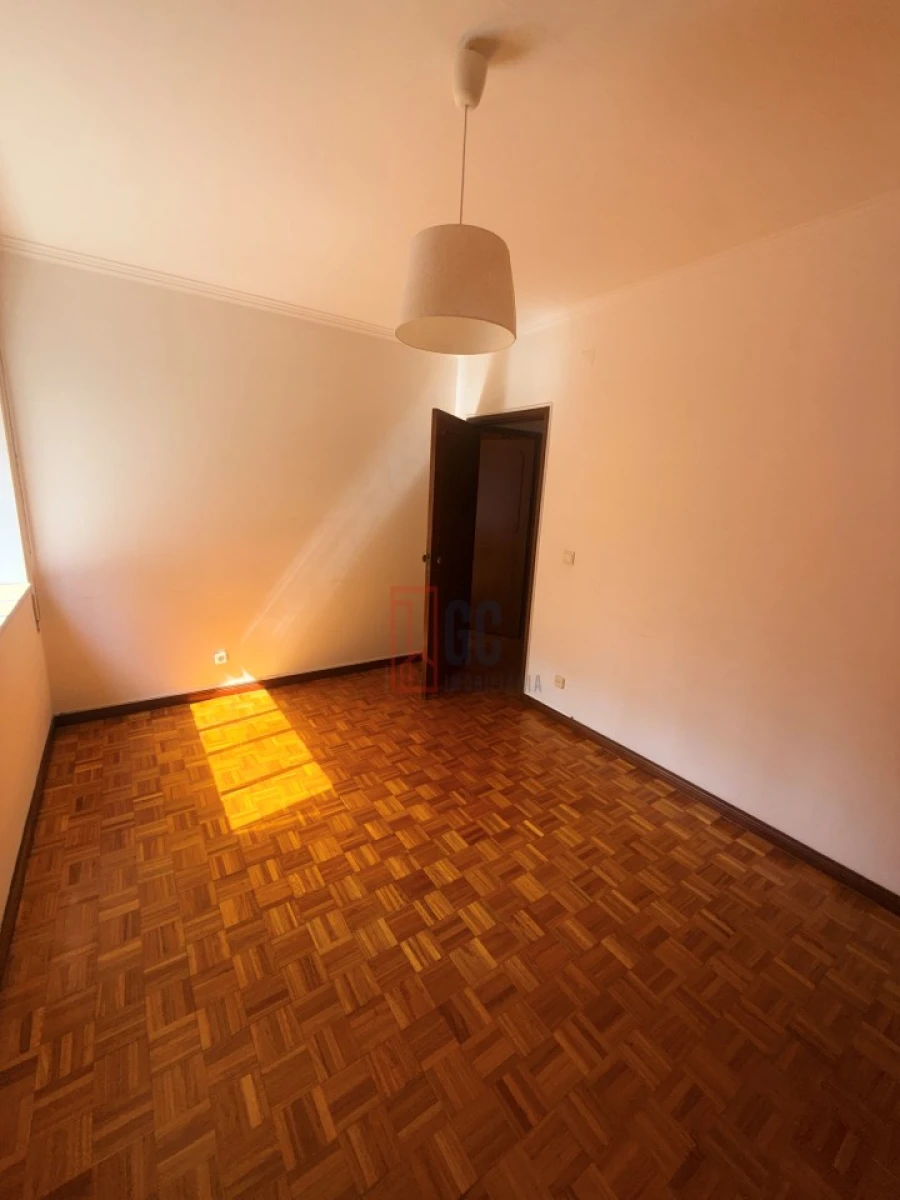 Apartamento T2 para Venda em Oliveira do Douro Foto 22