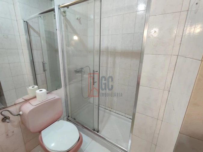 Apartamento T2 para Venda em Oliveira do Douro Foto 27