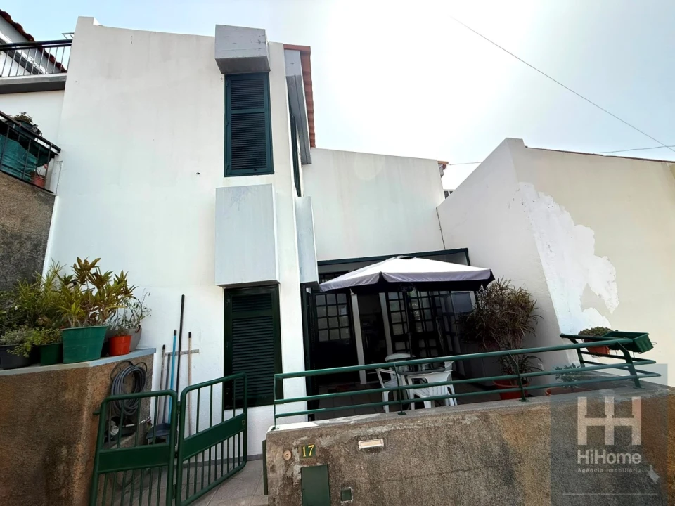 Moradia T3 para Venda em São Martinho Foto 1