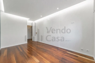 Apartamento T4 para Venda em São Vitor (Braga)