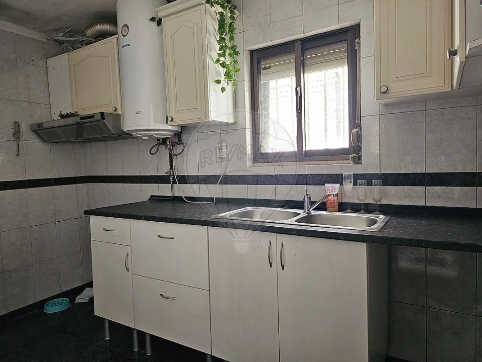 Moradia T4 para Venda em Caparica e Trafaria Foto 3