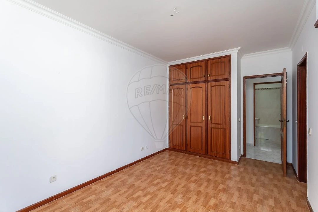 Apartamento T4 para Venda em Alcabideche Foto 17