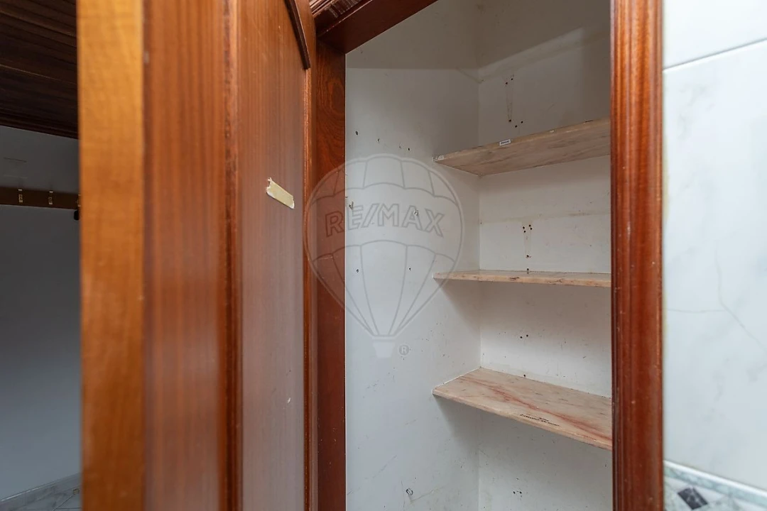 Apartamento T4 para Venda em Alcabideche Foto 10