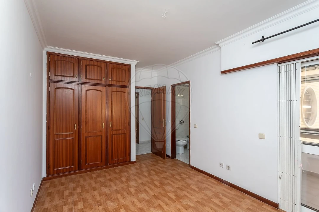 Apartamento T4 para Venda em Alcabideche Foto 16