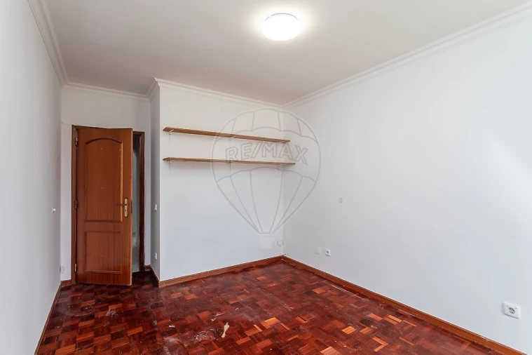 Apartamento T4 para Venda em Alcabideche Foto 24