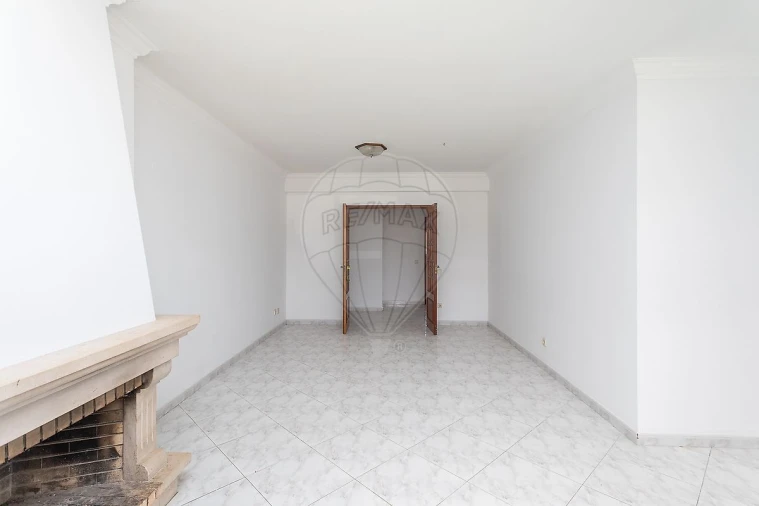 Apartamento T4 para Venda em Alcabideche Foto 4