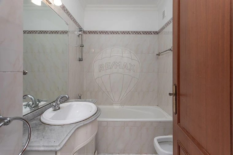 Apartamento T4 para Venda em Alcabideche Foto 21