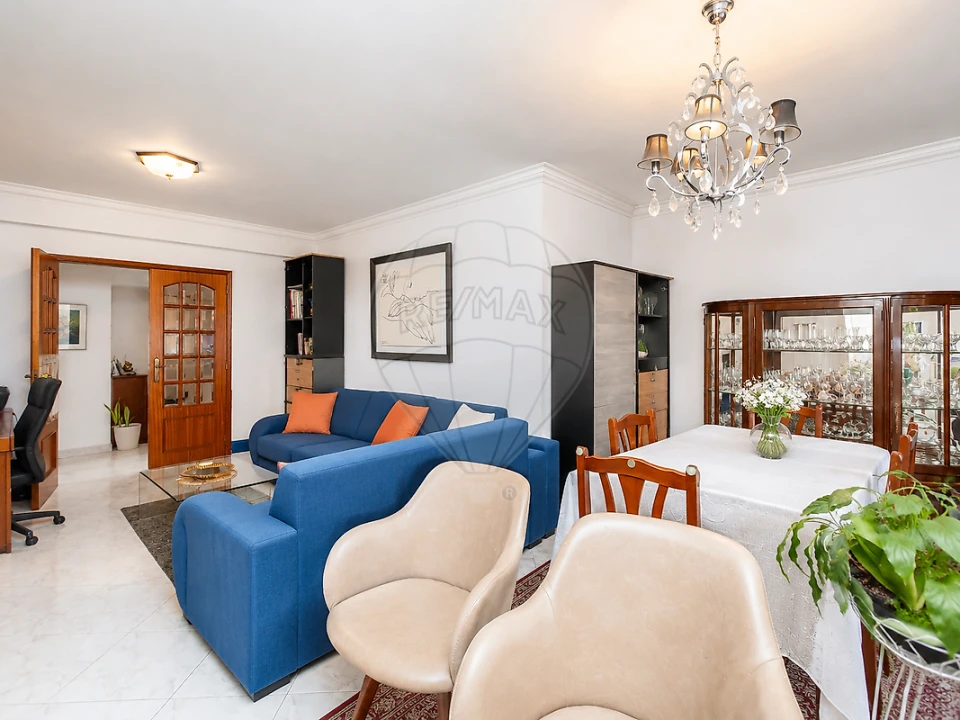 Apartamento T4 para Venda em Alcabideche Foto 13