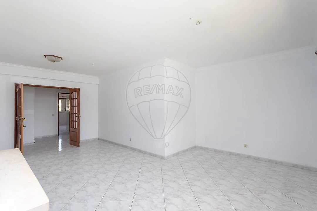 Apartamento T4 para Venda em Alcabideche Foto 3