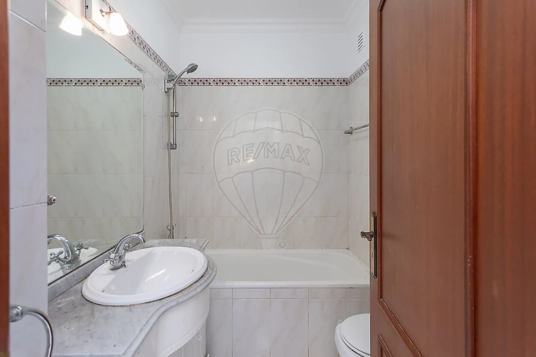Apartamento T4 para Venda em Alcabideche Foto 15