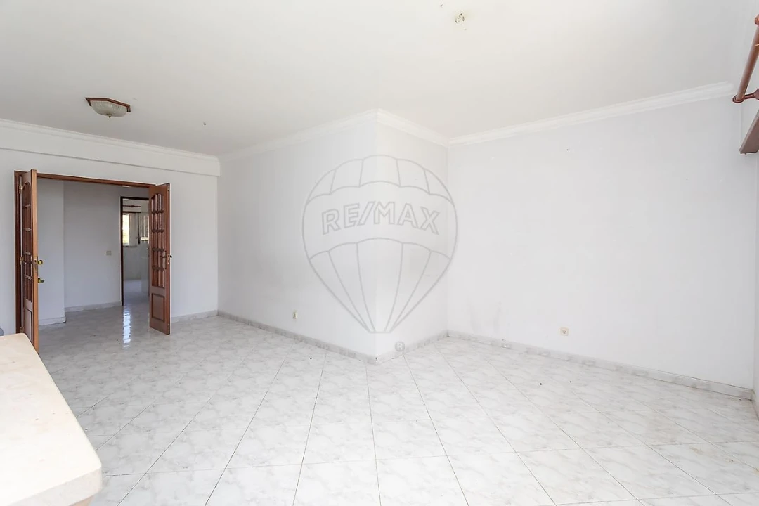 Apartamento T4 para Venda em Alcabideche Foto 4