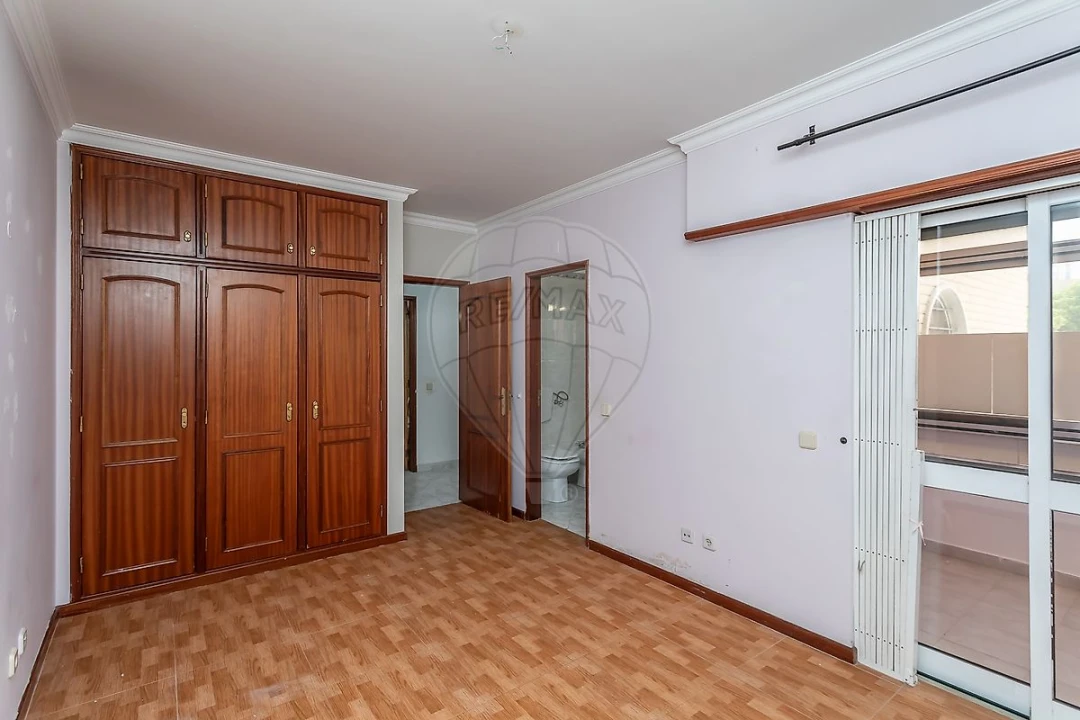 Apartamento T4 para Venda em Alcabideche Foto 16
