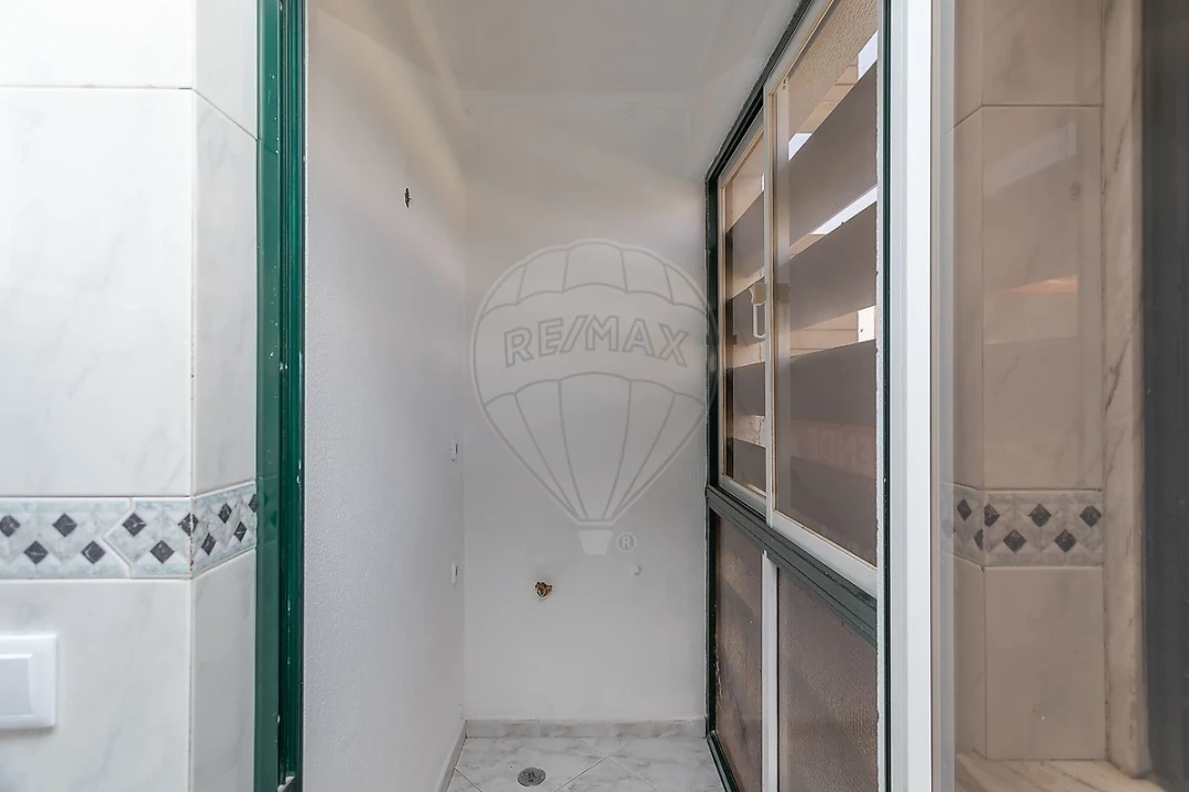 Apartamento T4 para Venda em Alcabideche Foto 8