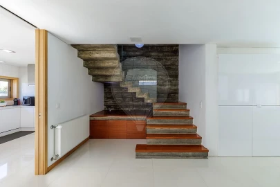Moradia T4 para Venda em Arcozelo