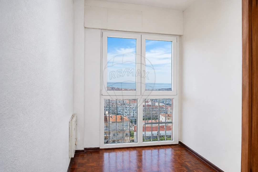 Apartamento T2 para Venda em Penha de França Foto 12