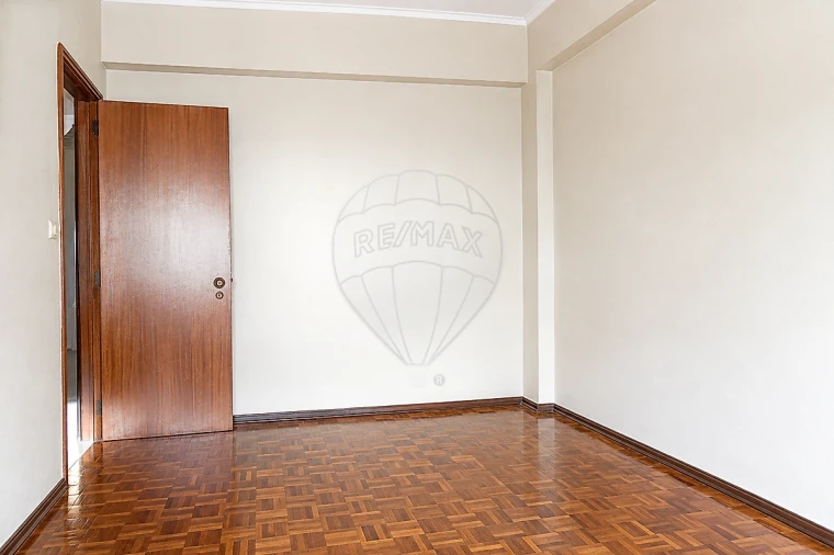 Apartamento T2 para Venda em Penha de França Foto 15