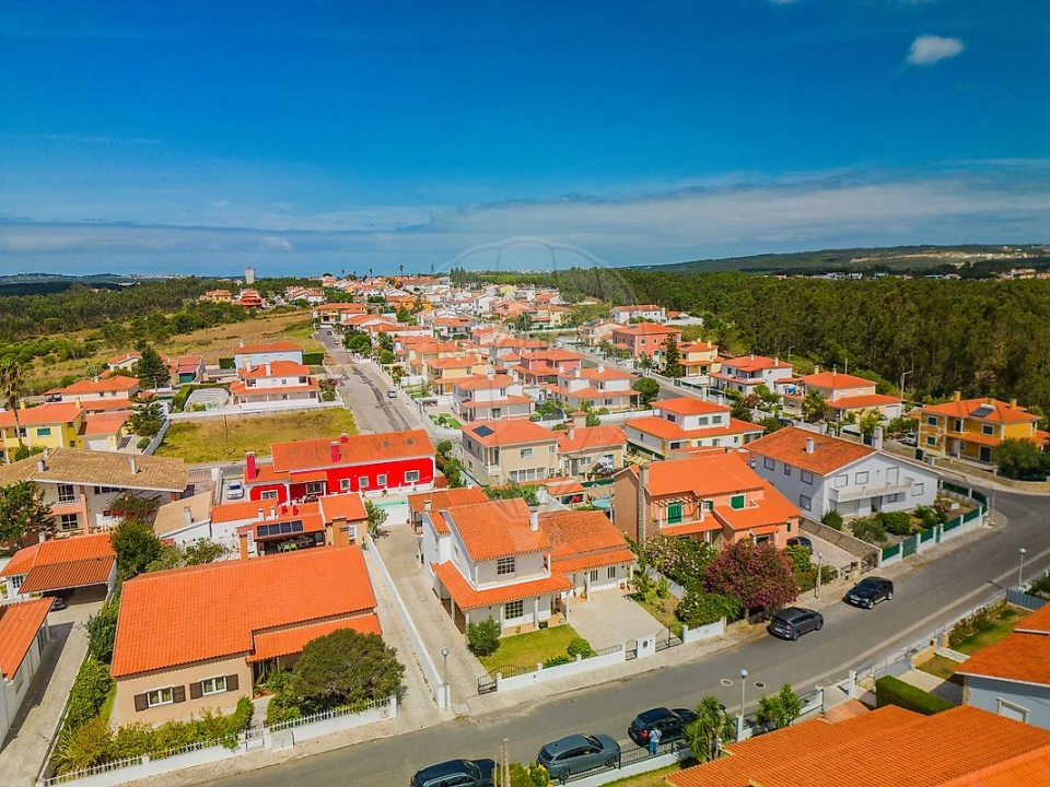 Moradia T4 para Venda em Caldas da Rainha - Santo Onofre e Serra do Bouro Foto 38