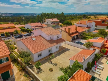 Moradia T4 para Venda em Caldas da Rainha - Santo Onofre e Serra do Bouro