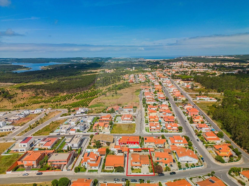 Moradia T4 para Venda em Caldas da Rainha - Santo Onofre e Serra do Bouro Foto 37