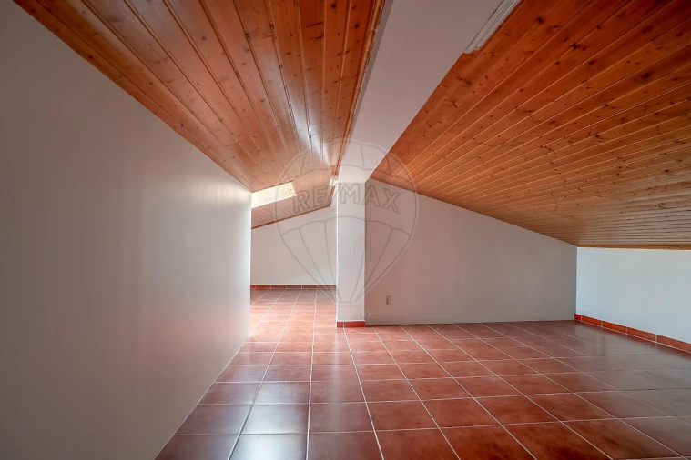 Moradia T4 para Venda em Caldas da Rainha - Santo Onofre e Serra do Bouro Foto 13