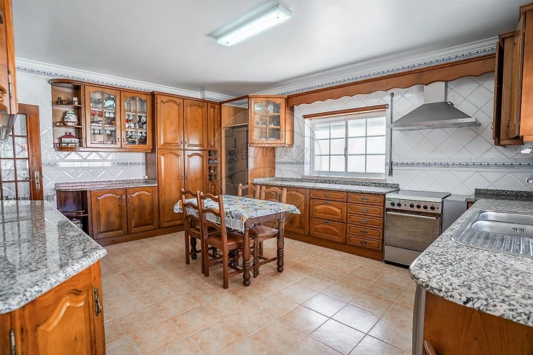 Moradia T4 para Venda em Caldas da Rainha - Santo Onofre e Serra do Bouro Foto 7