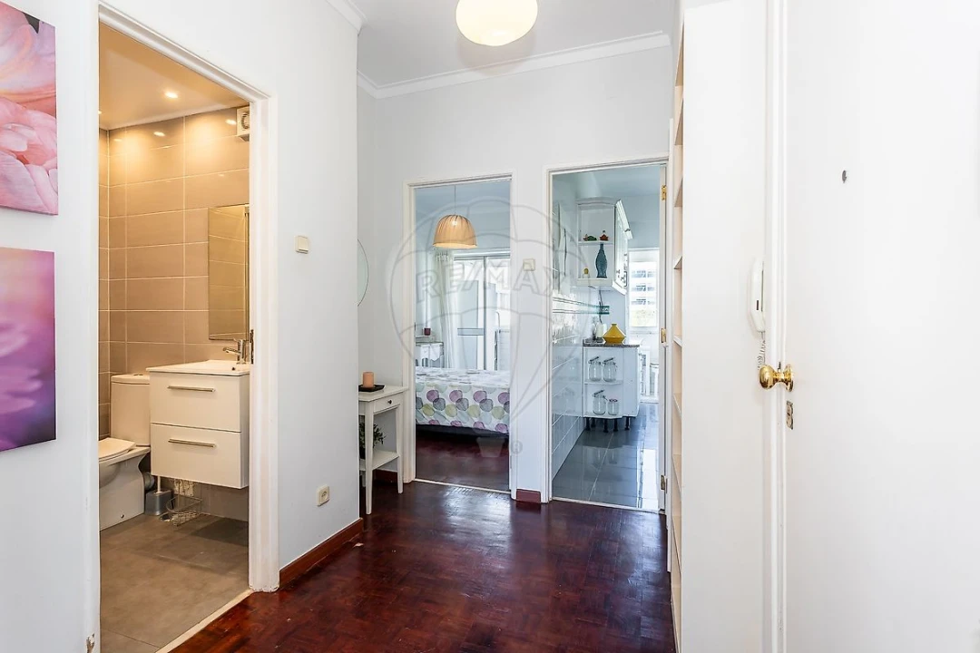 Apartamento T2 para Arrendamento em São Domingos de Benfica Foto 15