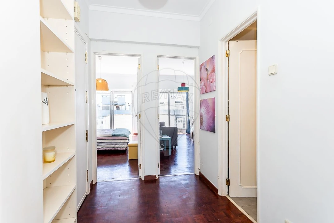 Apartamento T2 para Arrendamento em São Domingos de Benfica Foto 16