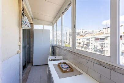 Apartamento T2 para Arrendamento em São Domingos de Benfica