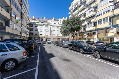 Apartamento T2 para Arrendamento em São Domingos de Benfica