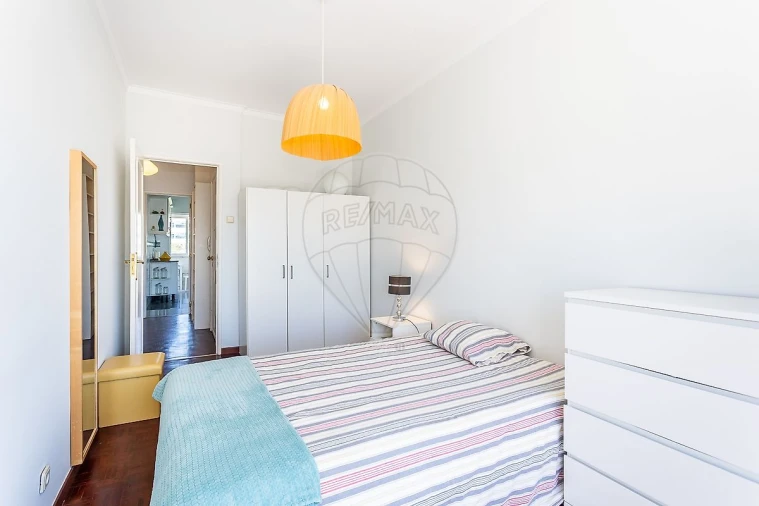 Apartamento T2 para Arrendamento em São Domingos de Benfica Foto 10