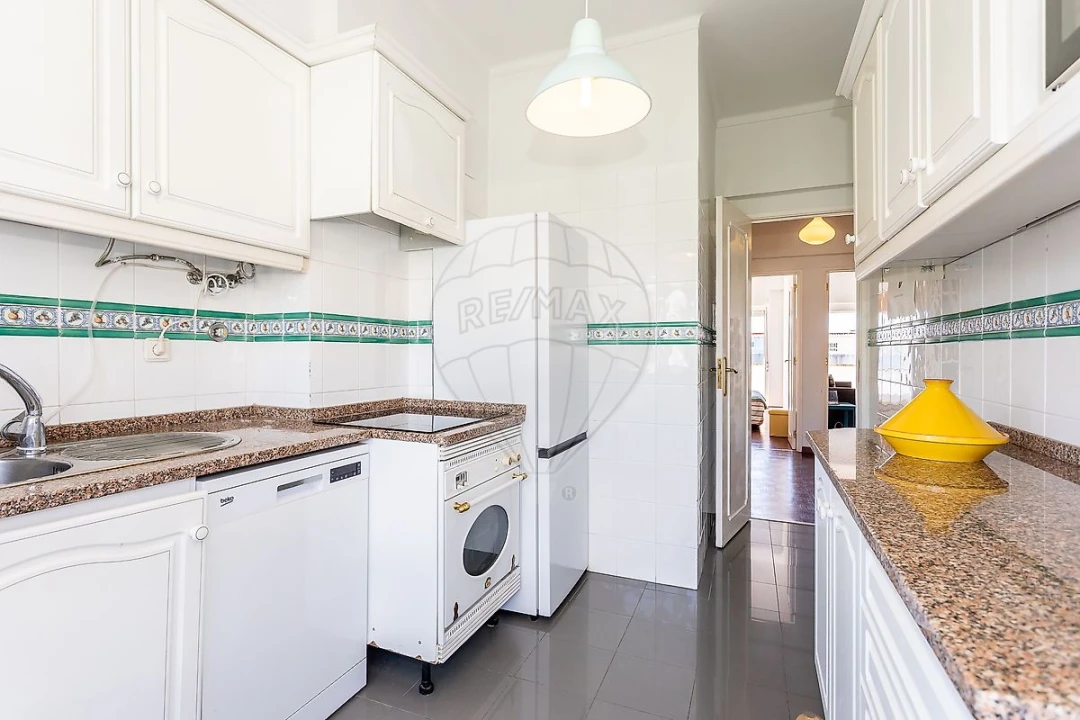 Apartamento T2 para Arrendamento em São Domingos de Benfica Foto 18
