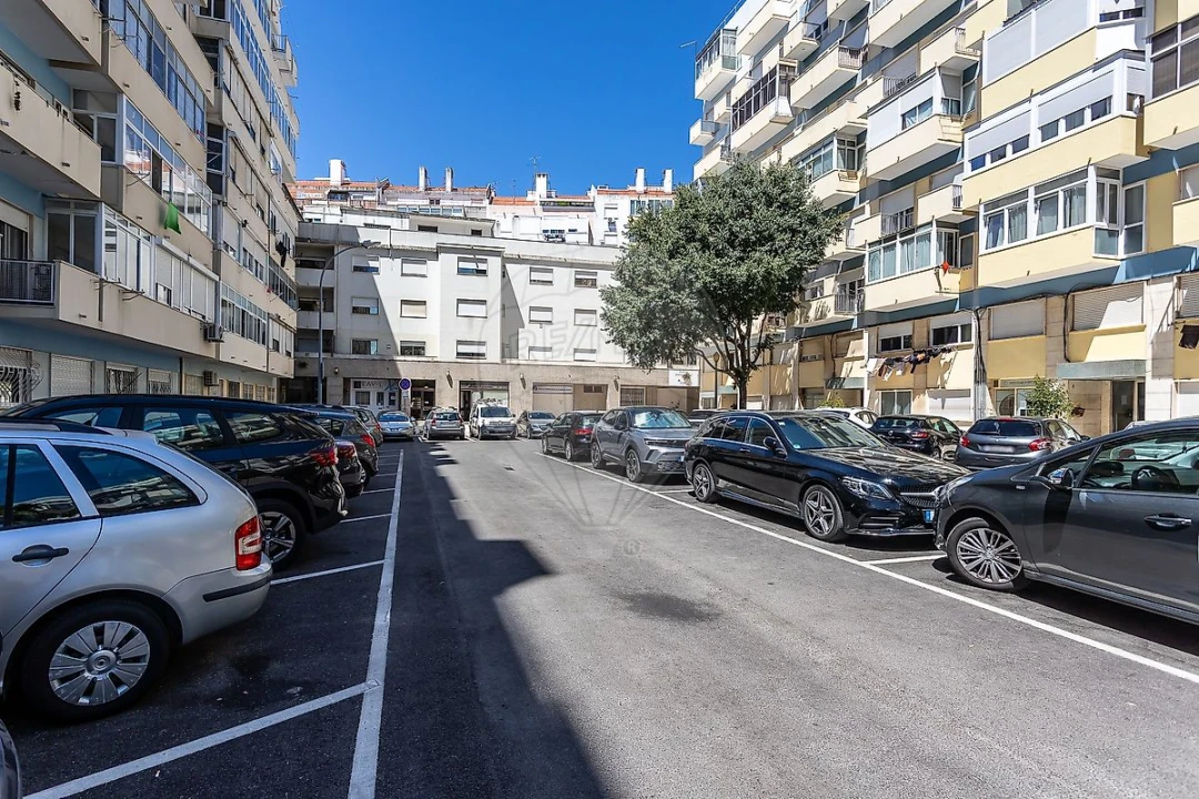 Apartamento T2 para Arrendamento em São Domingos de Benfica Foto 20
