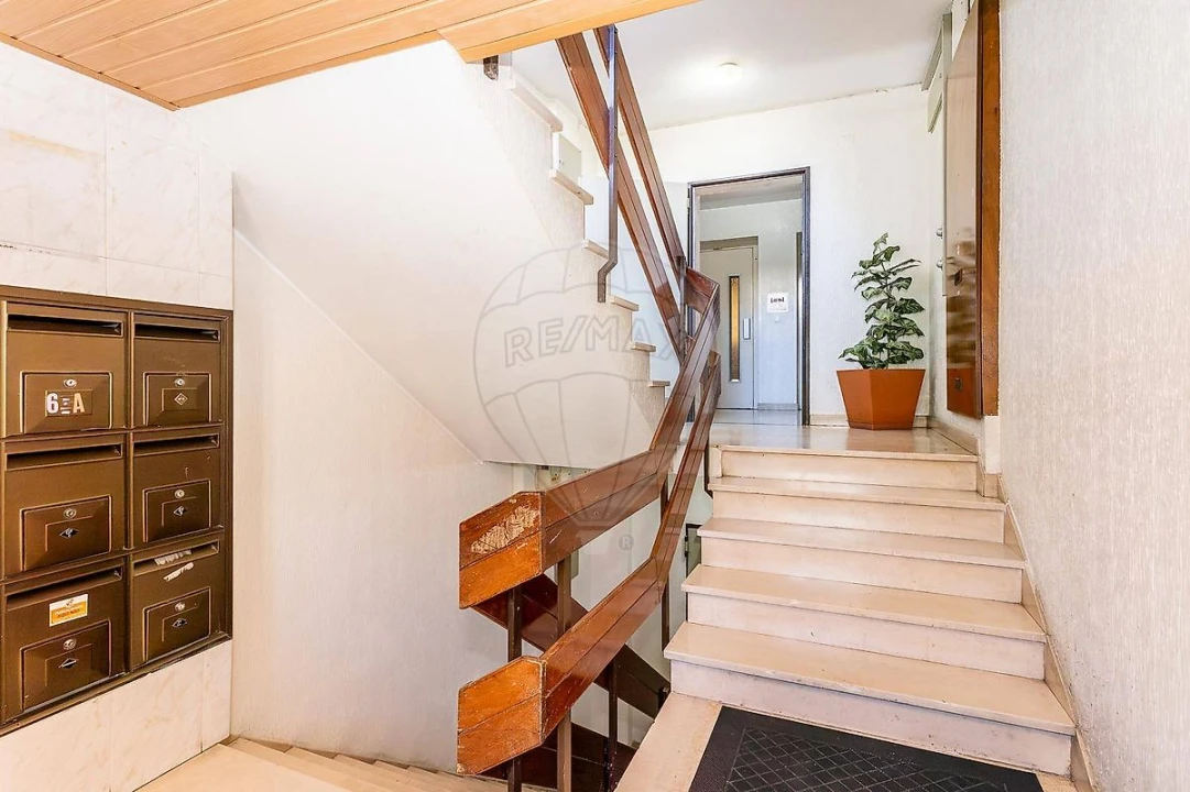 Apartamento T2 para Venda em Alfragide Foto 21