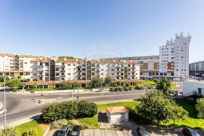 Apartamento T2 para Venda em Alfragide