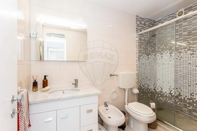 Apartamento T2 para Venda em Alfragide