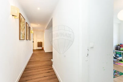 Apartamento T2 para Venda em Alfragide