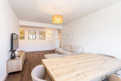 Apartamento T2 para Venda em Alfragide