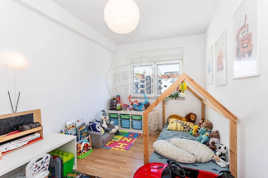 Apartamento T2 para Venda em Alfragide Foto 9