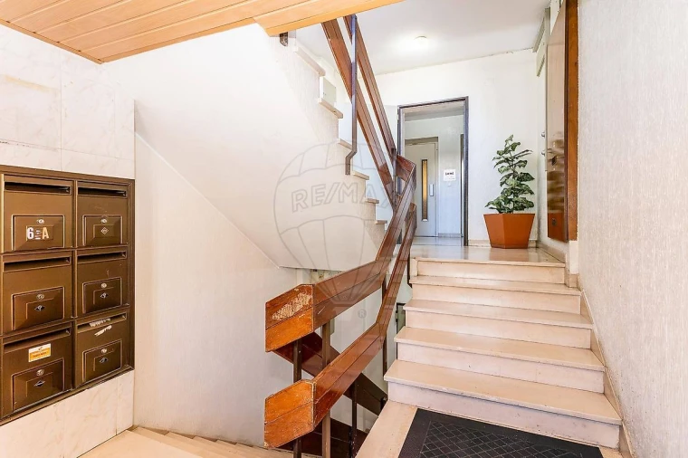 Apartamento T2 para Venda em Alfragide Foto 21