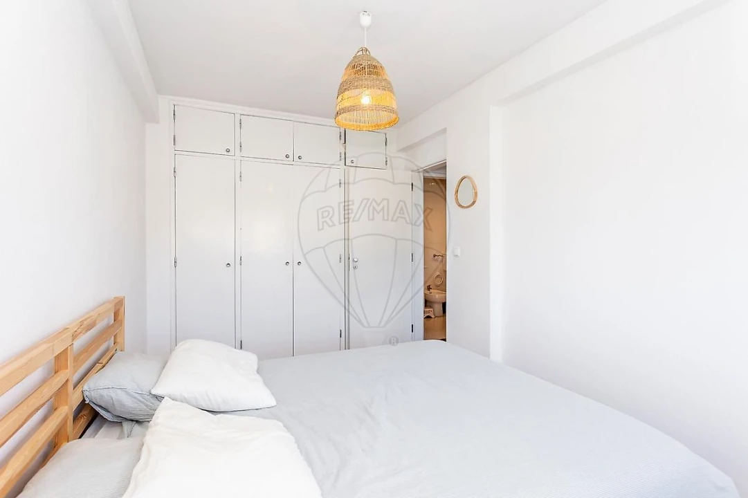 Apartamento T2 para Venda em Alfragide Foto 2