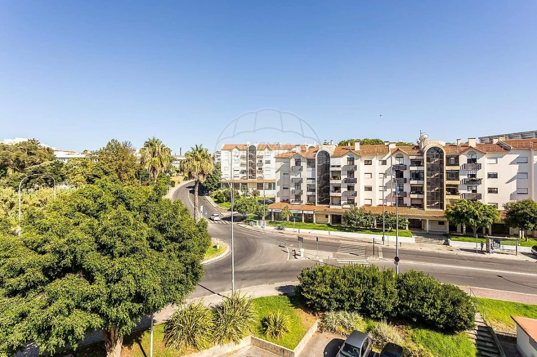 Apartamento T2 para Venda em Alfragide Foto 18