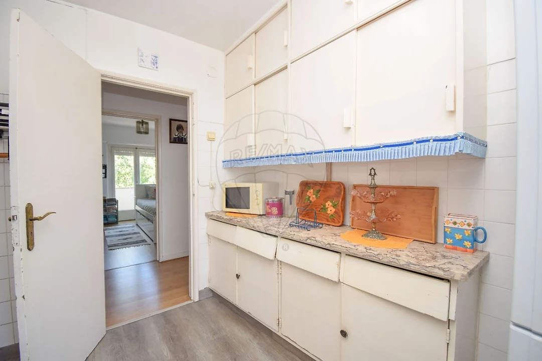 Apartamento T3 para Venda em Rio de Mouro Foto 2