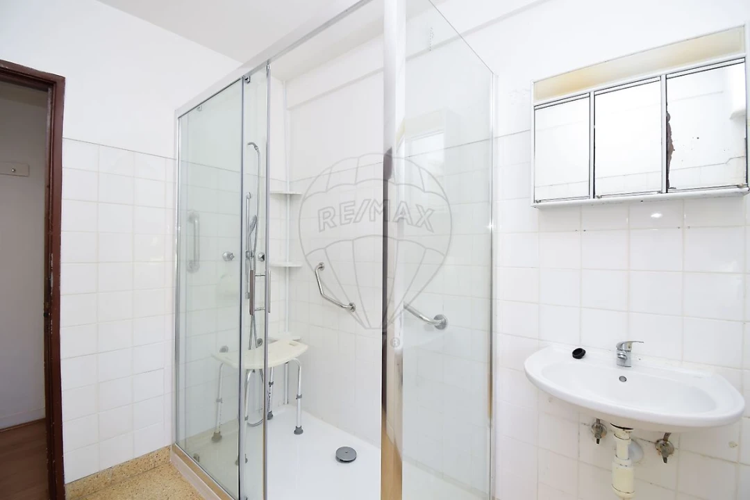 Apartamento T3 para Venda em Rio de Mouro Foto 19