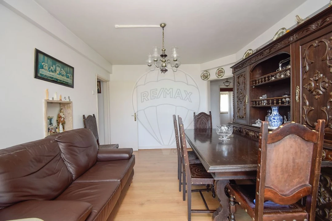 Apartamento T3 para Venda em Rio de Mouro Foto 9