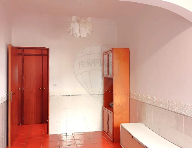 Apartamento T3 para Arrendamento em Carregado e Cadafais Foto 14