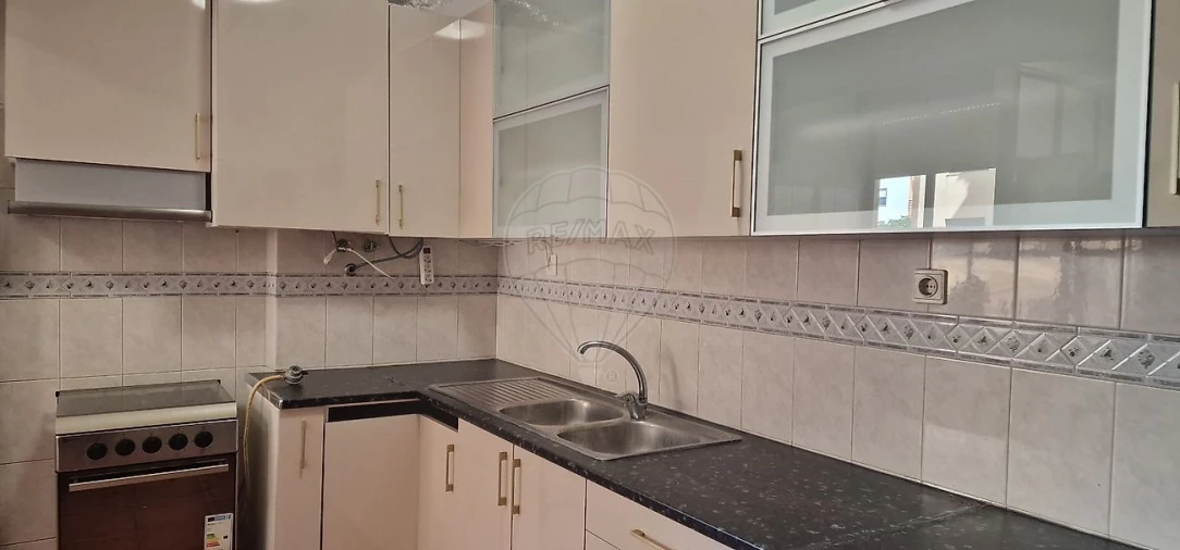 Apartamento T3 para Arrendamento em Carregado e Cadafais Foto 4