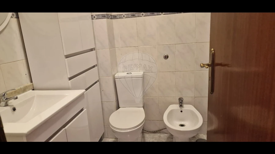 Apartamento T3 para Arrendamento em Carregado e Cadafais