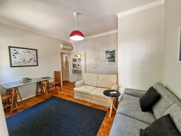Apartamento T3 para Arrendamento em Alvalade